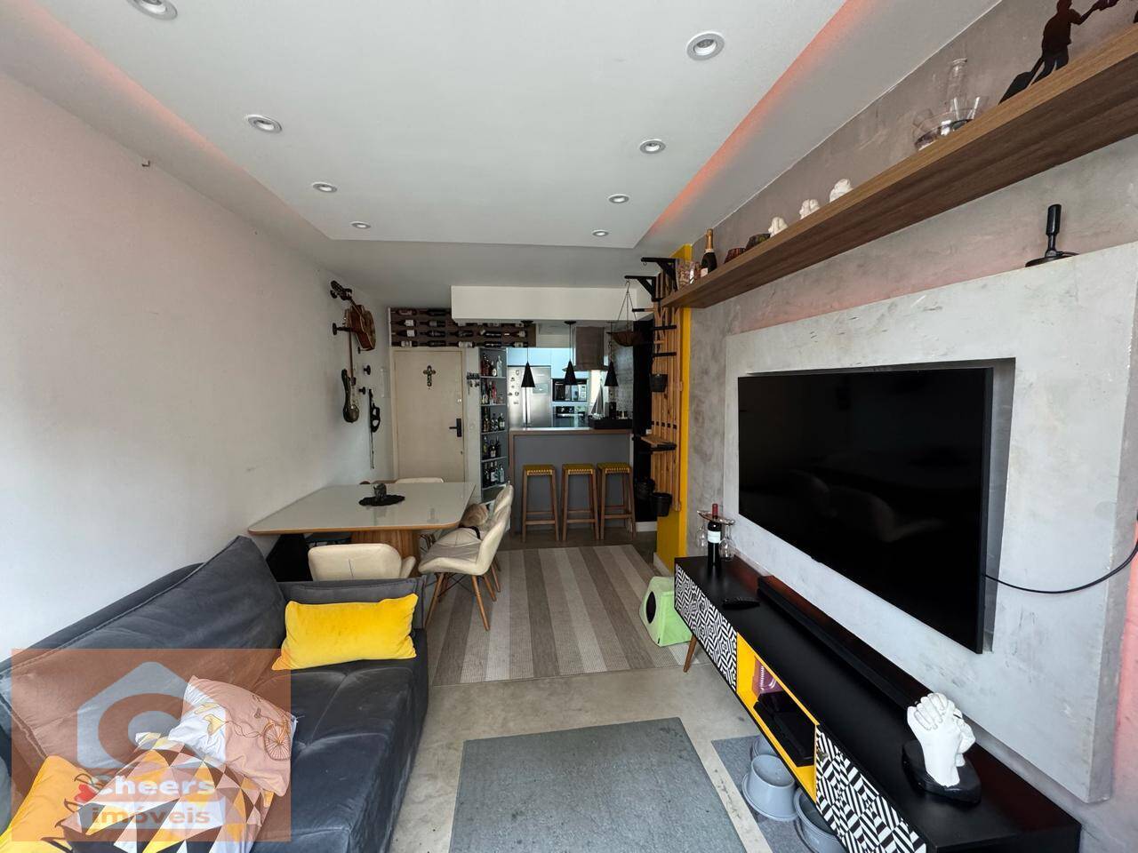 Apartamento à venda e aluguel com 2 quartos, 74m² - Foto 1